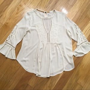 Altar’d State Boho Top in cream and lace . size S